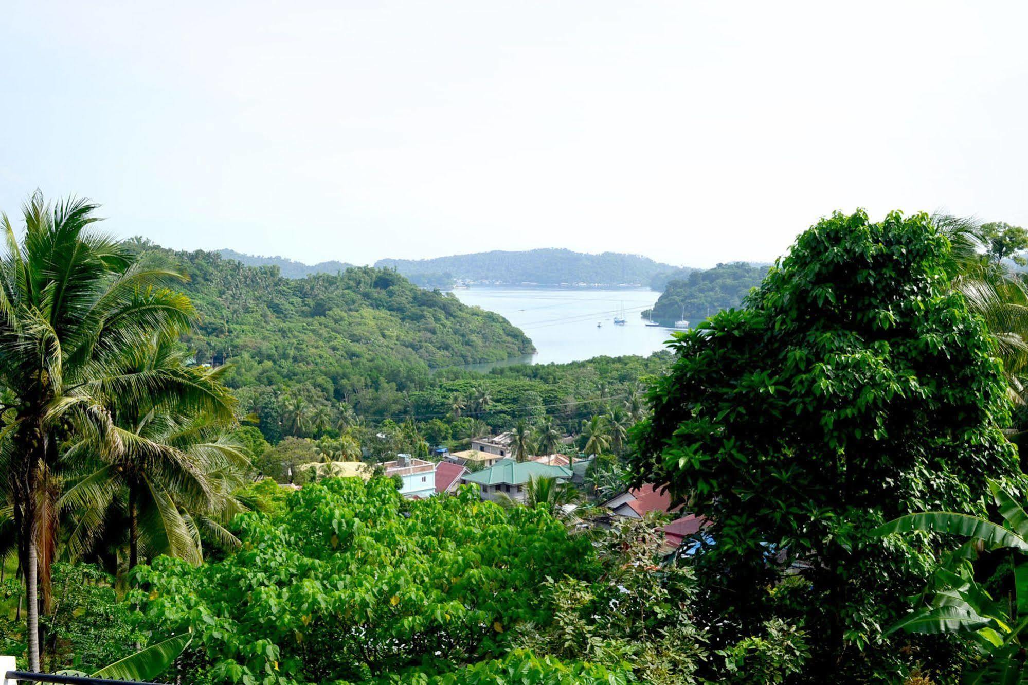 Seahorse Villa Puerto Galera Esterno foto