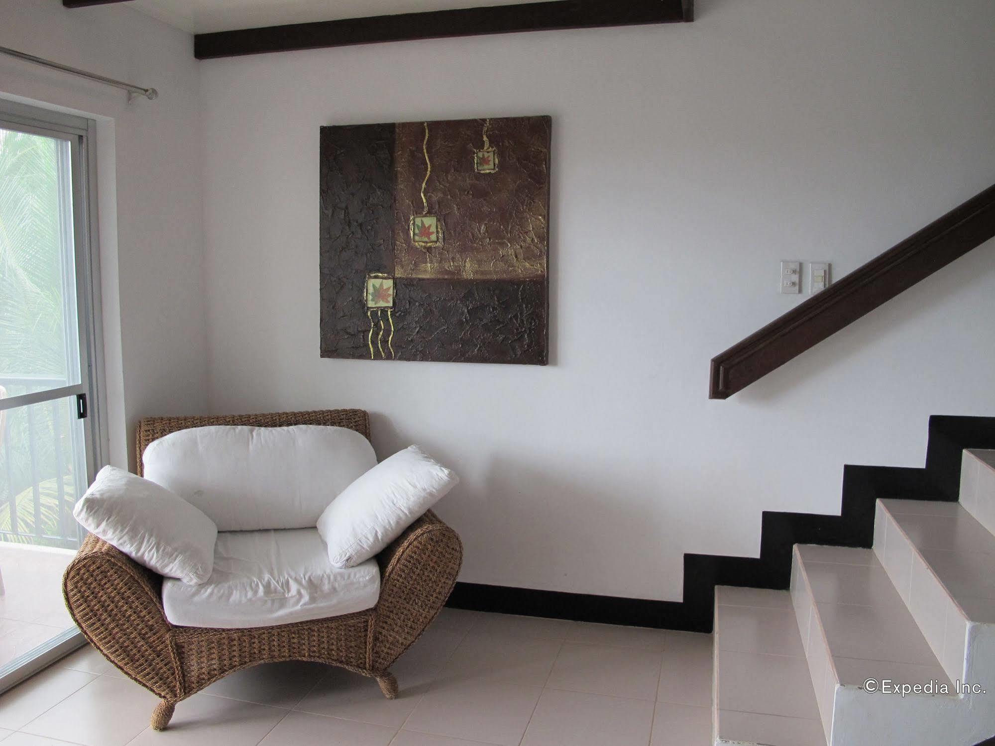 Seahorse Villa Puerto Galera Esterno foto