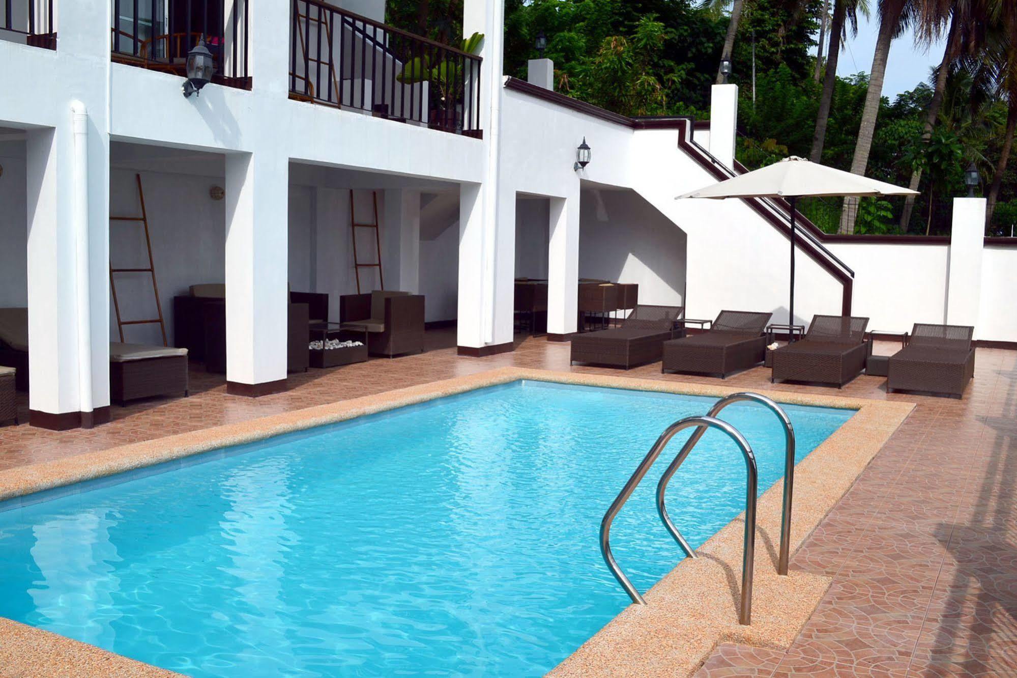 Seahorse Villa Puerto Galera Esterno foto